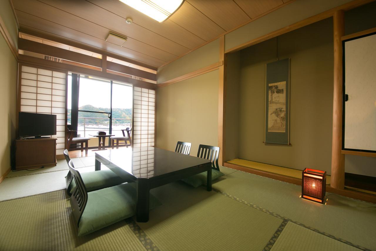 Matsuura Hotell Saiki Exteriör bild