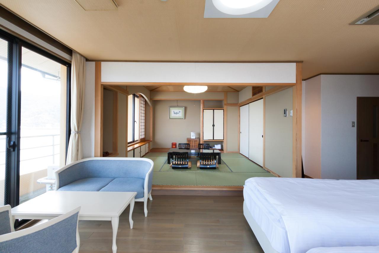 Matsuura Hotell Saiki Exteriör bild